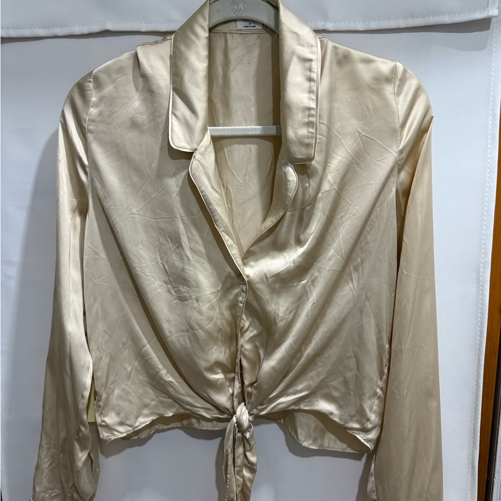Aritzia Wilfred Cream Satin Tie Front Crop Blouse